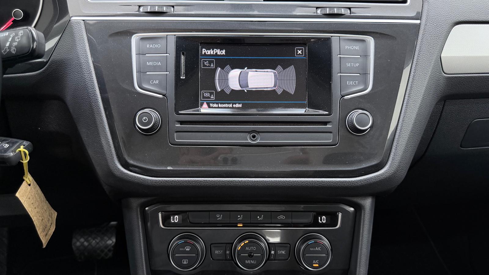 VOLKSWAGEN TIGUAN 21